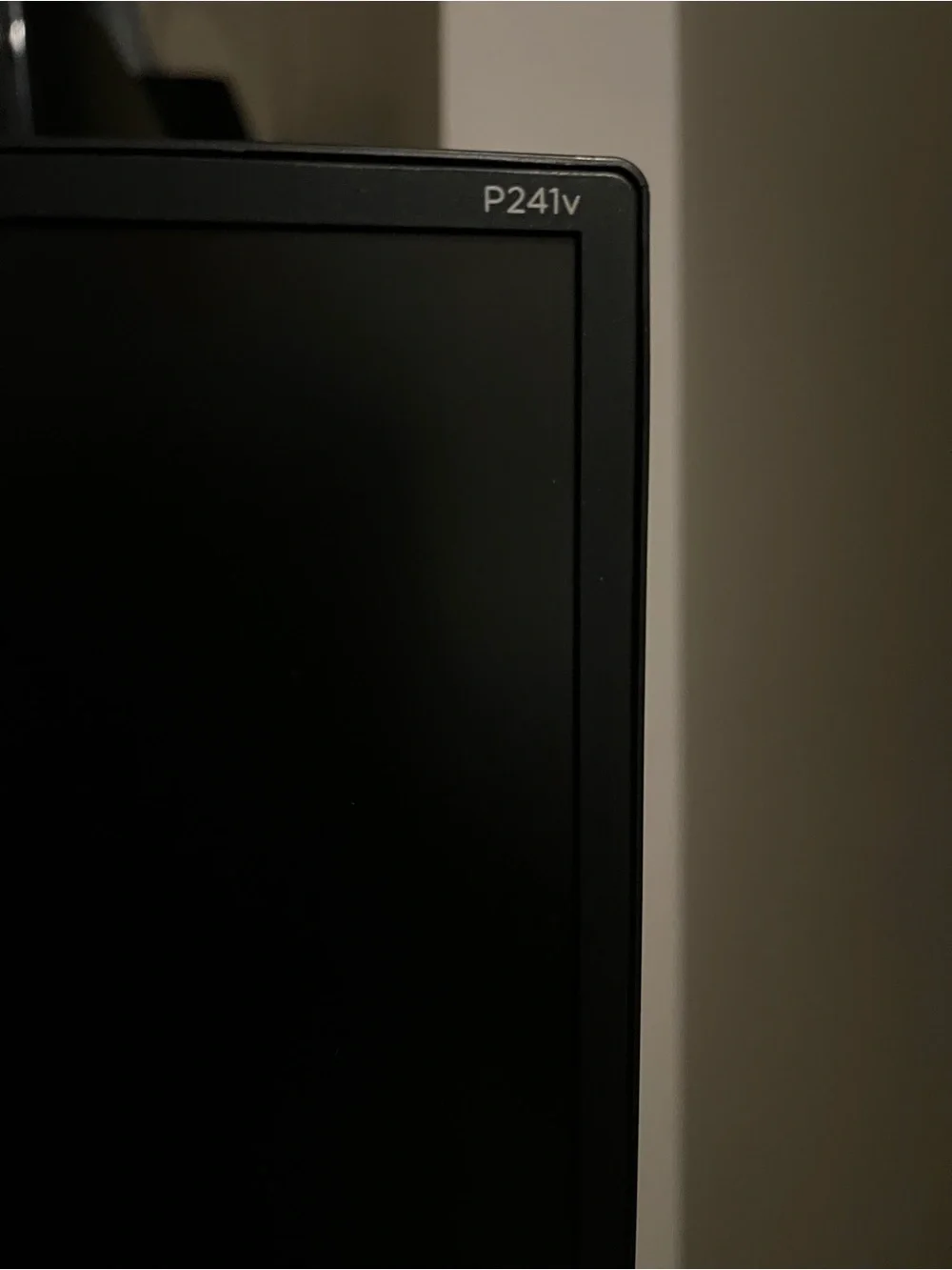 HP P241v LED Monitor in Black